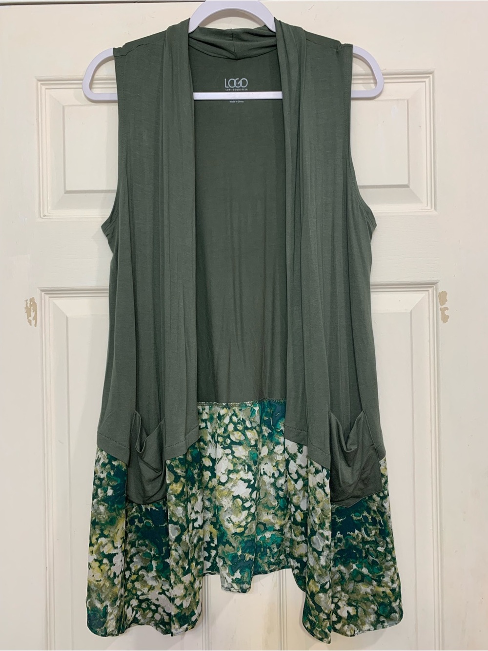 LOGO Olive Green Sleeveless Layering Medium Cardigan Vest. 3973C